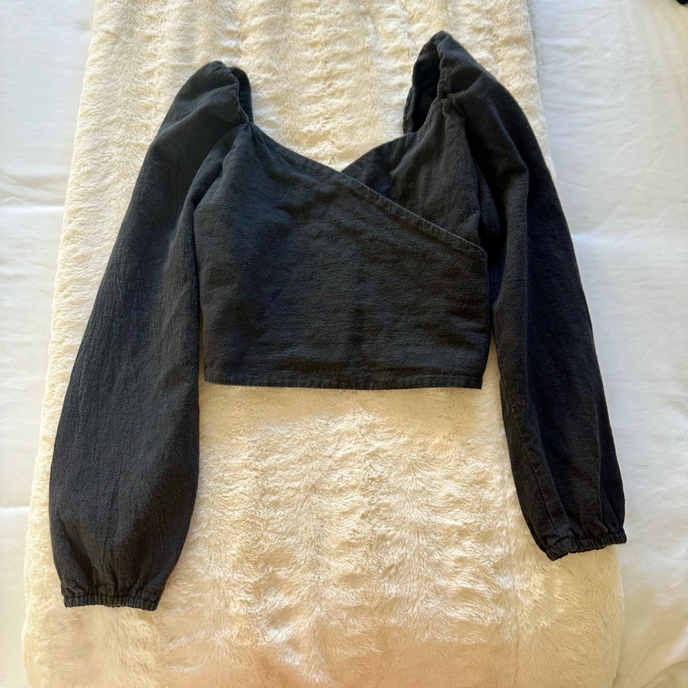 Black Cropped Longsleeve